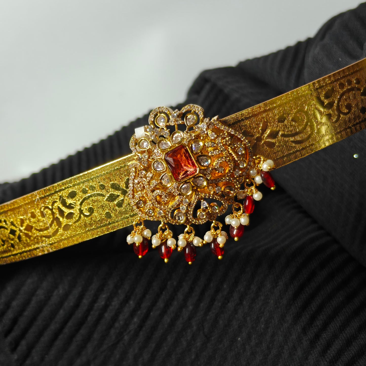 39824 Printed Belt With Red Locket