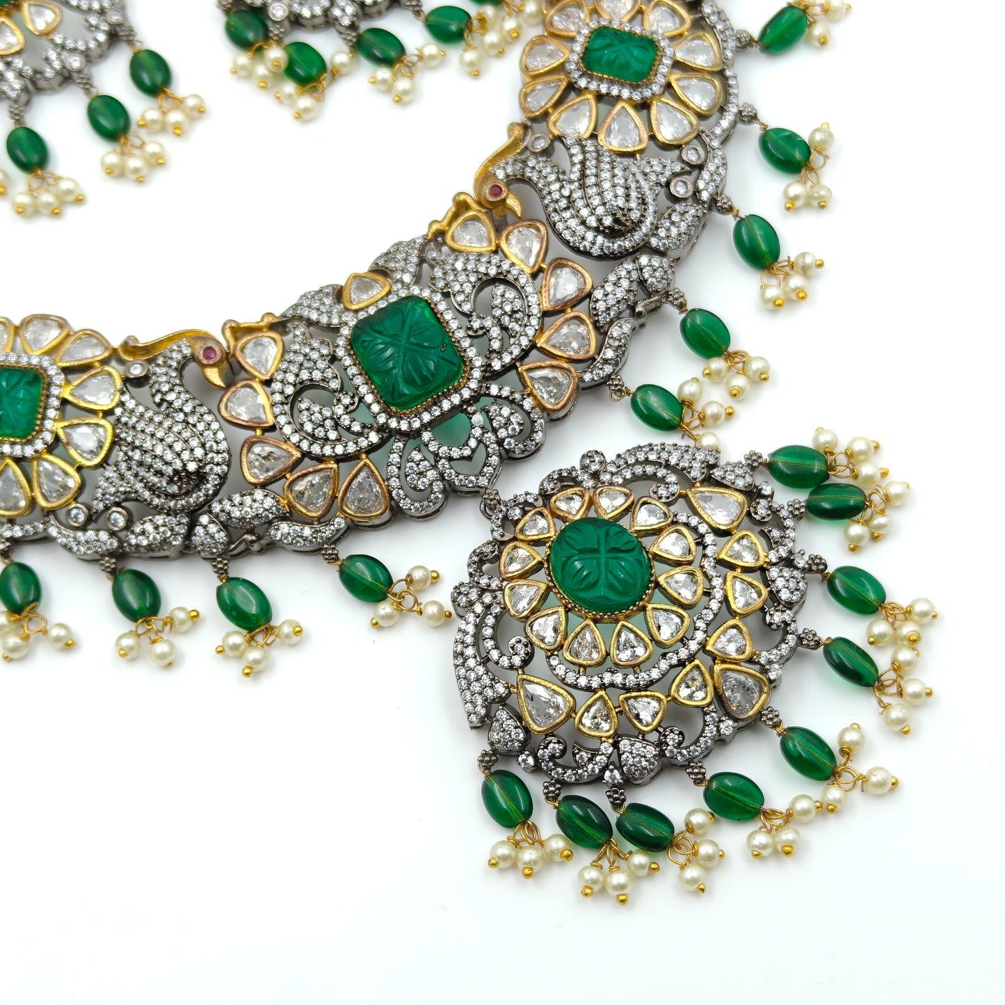 Victorian green short necklace