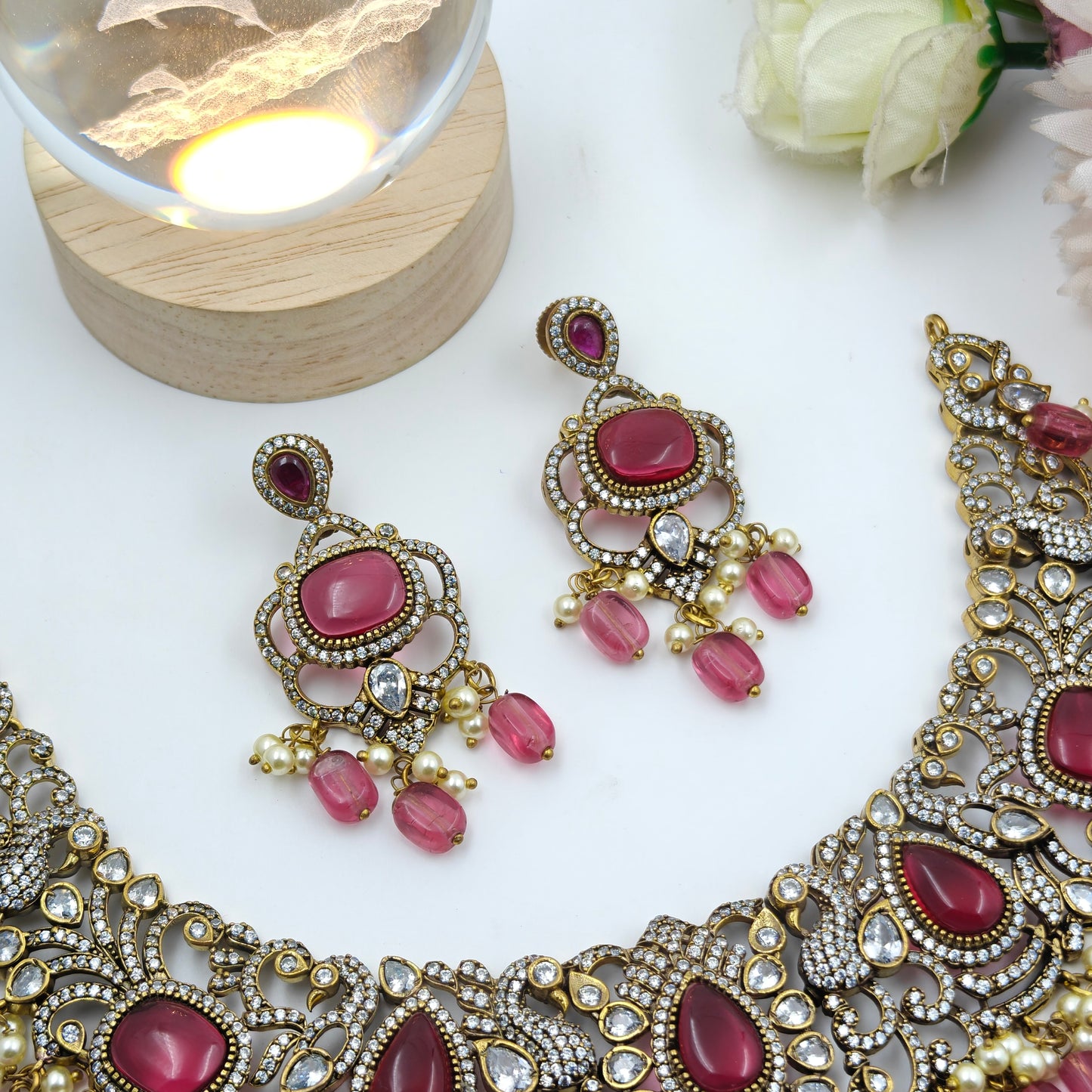 Victorian red short necklace