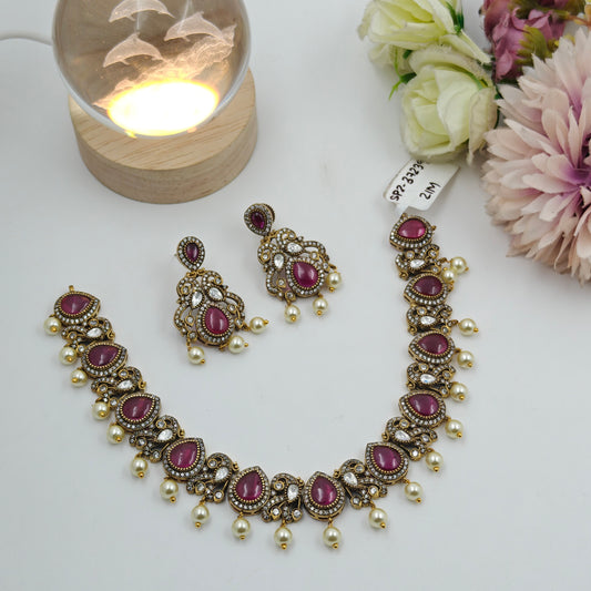 37239 / 37241 Victorian red short necklace