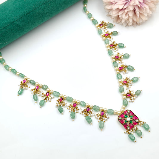 39984 Jadau Locket With 1 Line Real Russian Beads mala