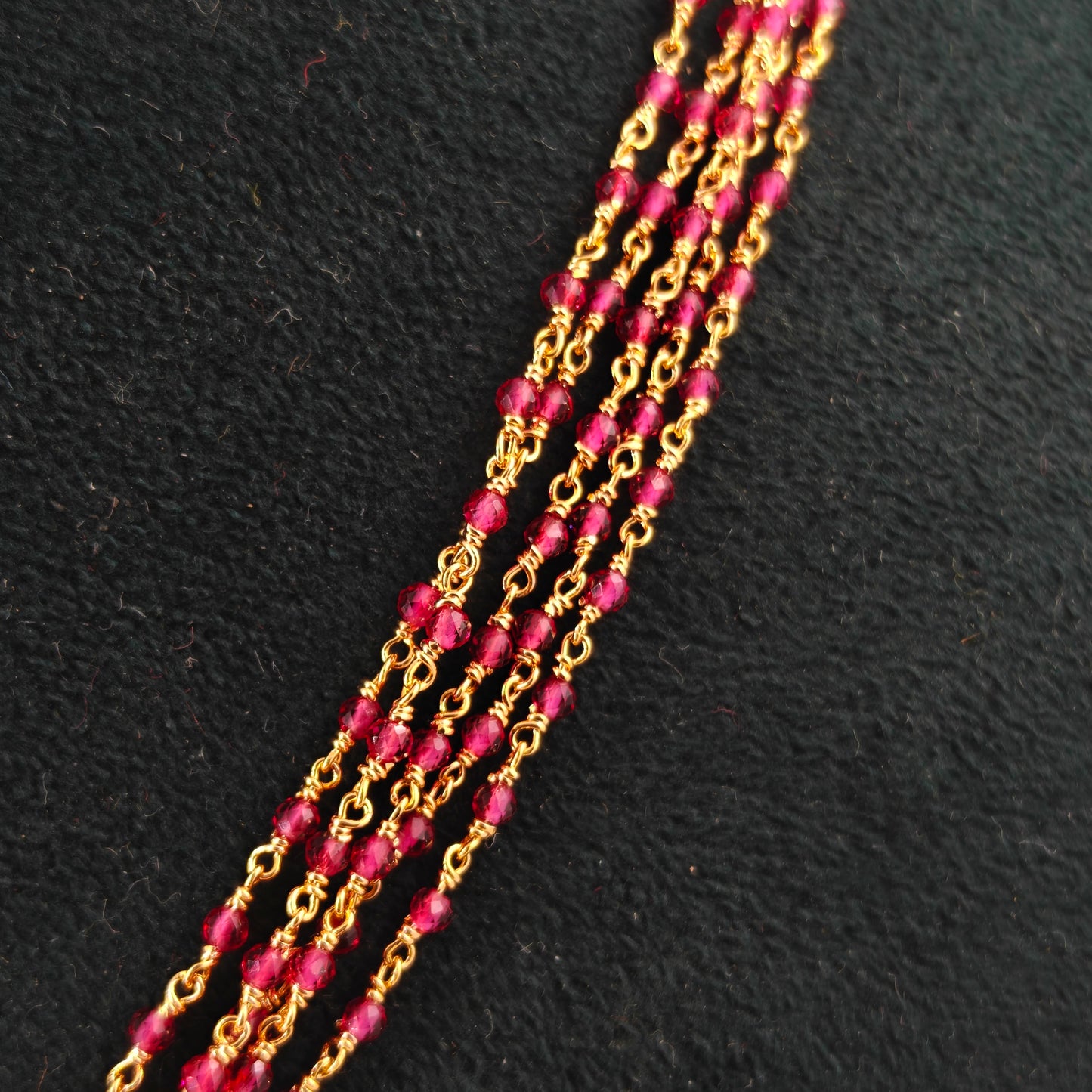 40423: 5 Lines Crystal Mala Red
