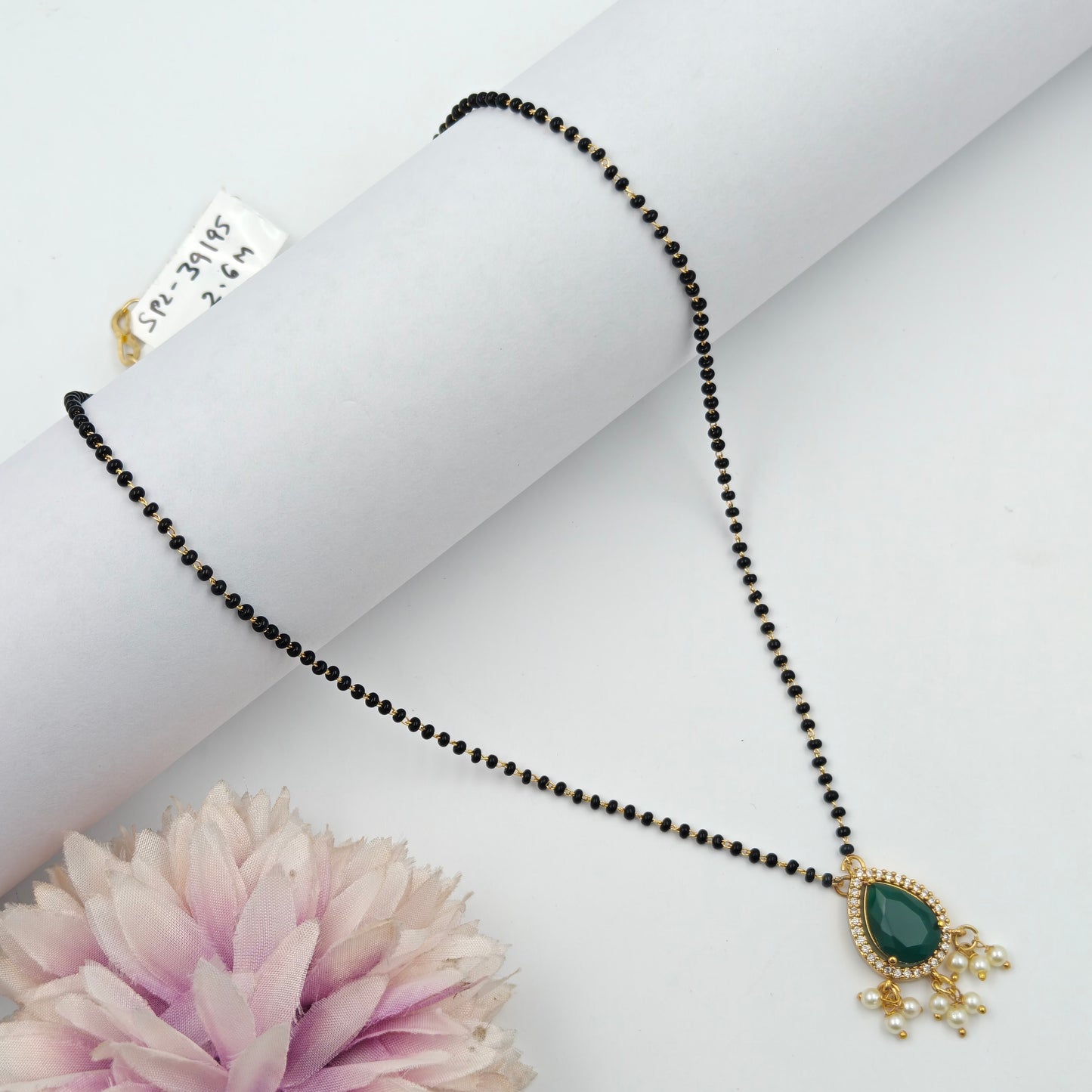 39195 Black Beads With Emerald Stone And Pearls