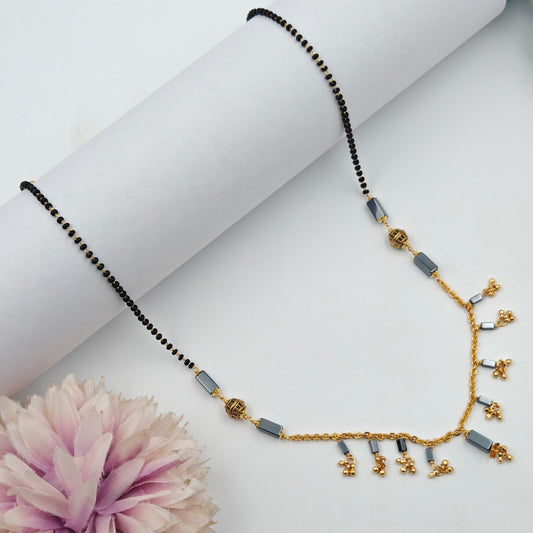 40389: 1 Line Black Beads Fancy Chain