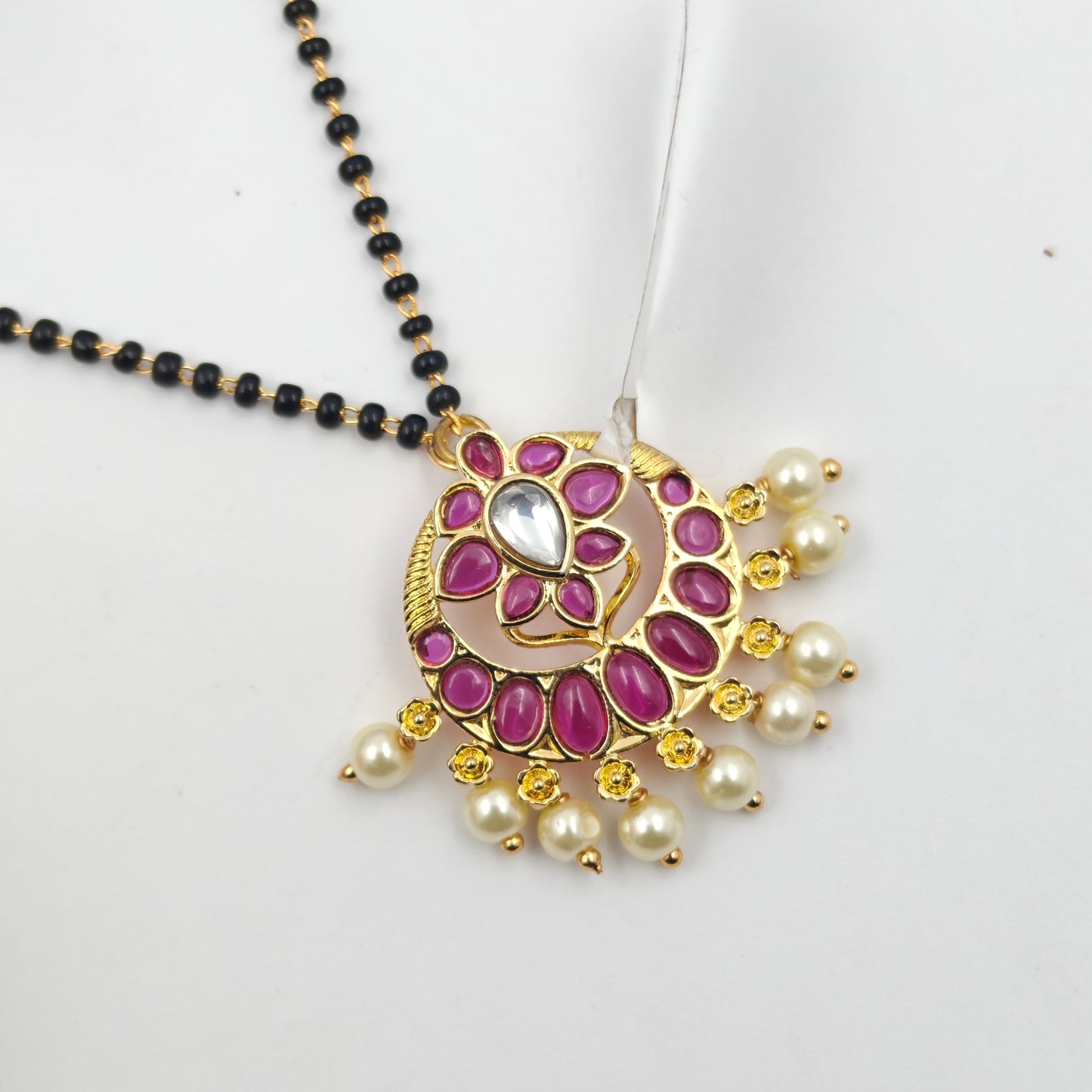 37545  Black BeadsWith  Pota Stone  Locket