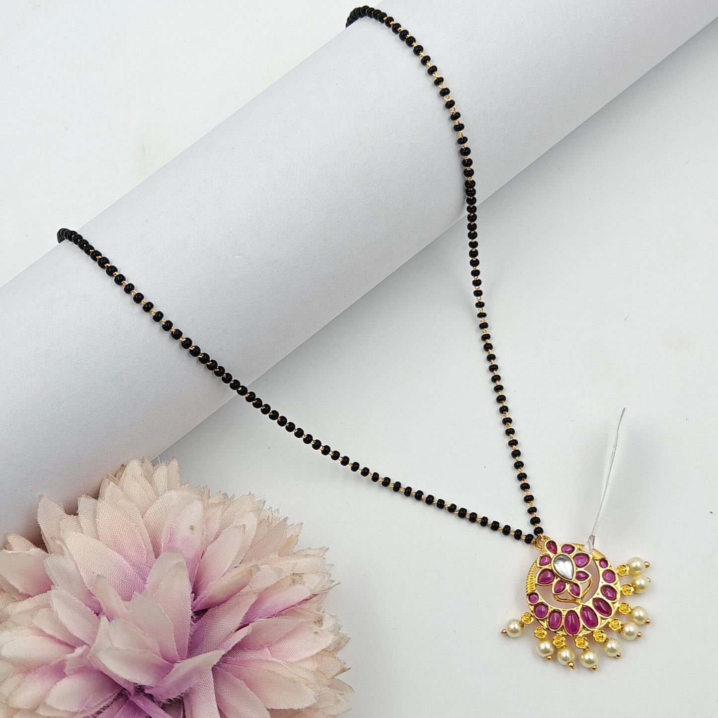 37545  Black BeadsWith  Pota Stone  Locket