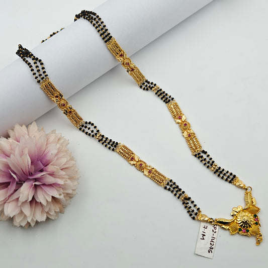 14276  : 3 Lines Gold And Black Beads With Pendent