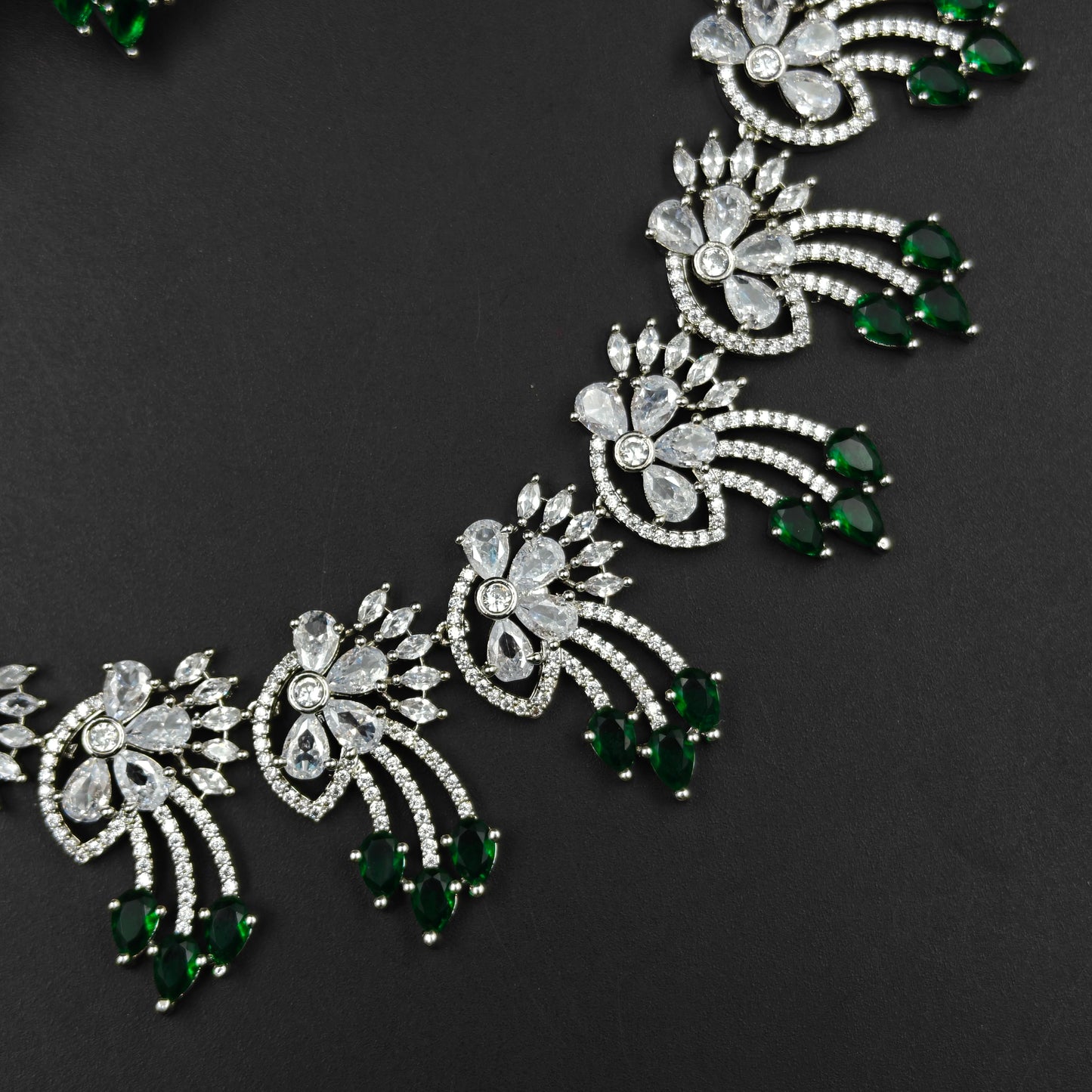 Platinum green stone necklace