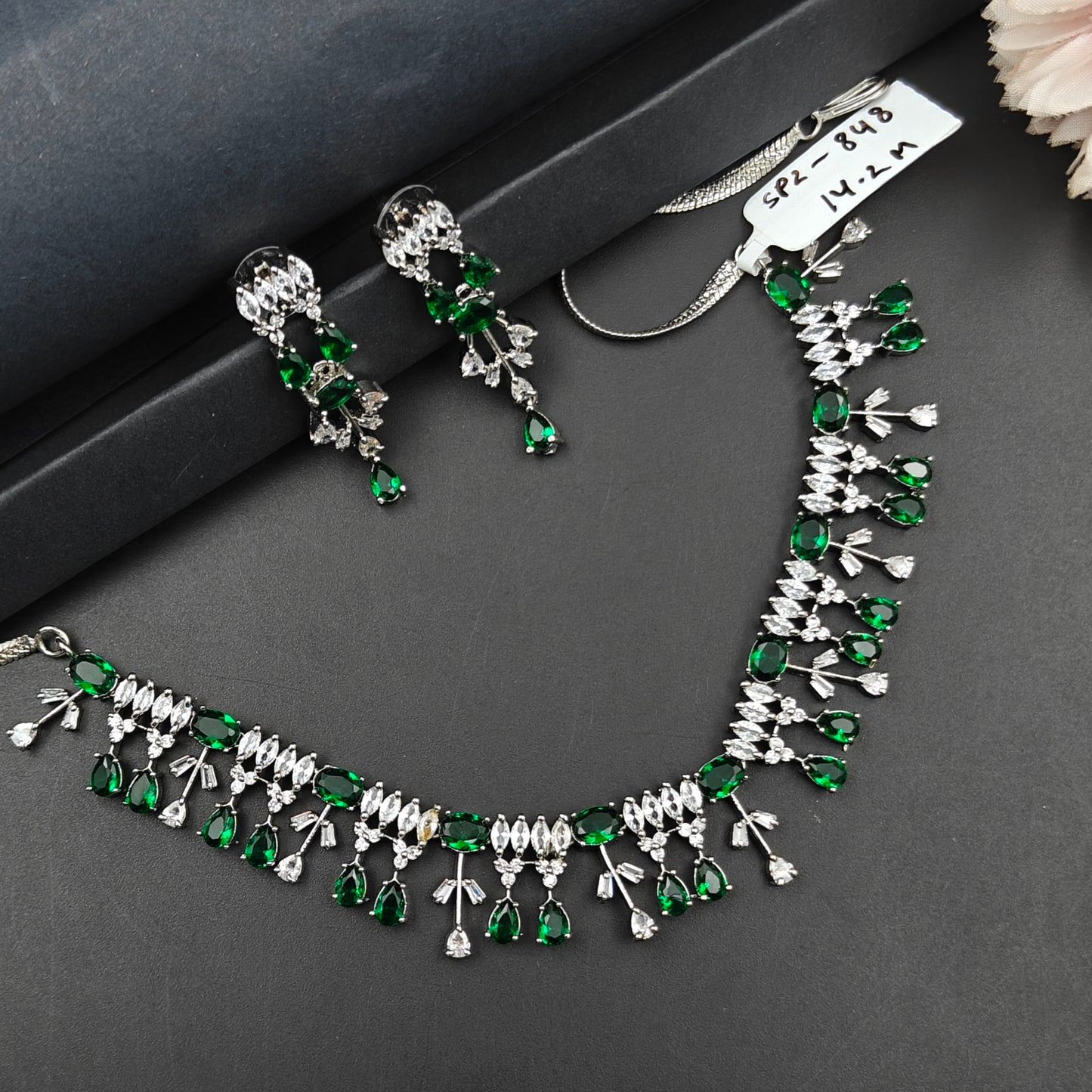 848 Platinum Green Colour Short Necklace Set
