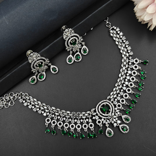 37584 Platinum green necklace