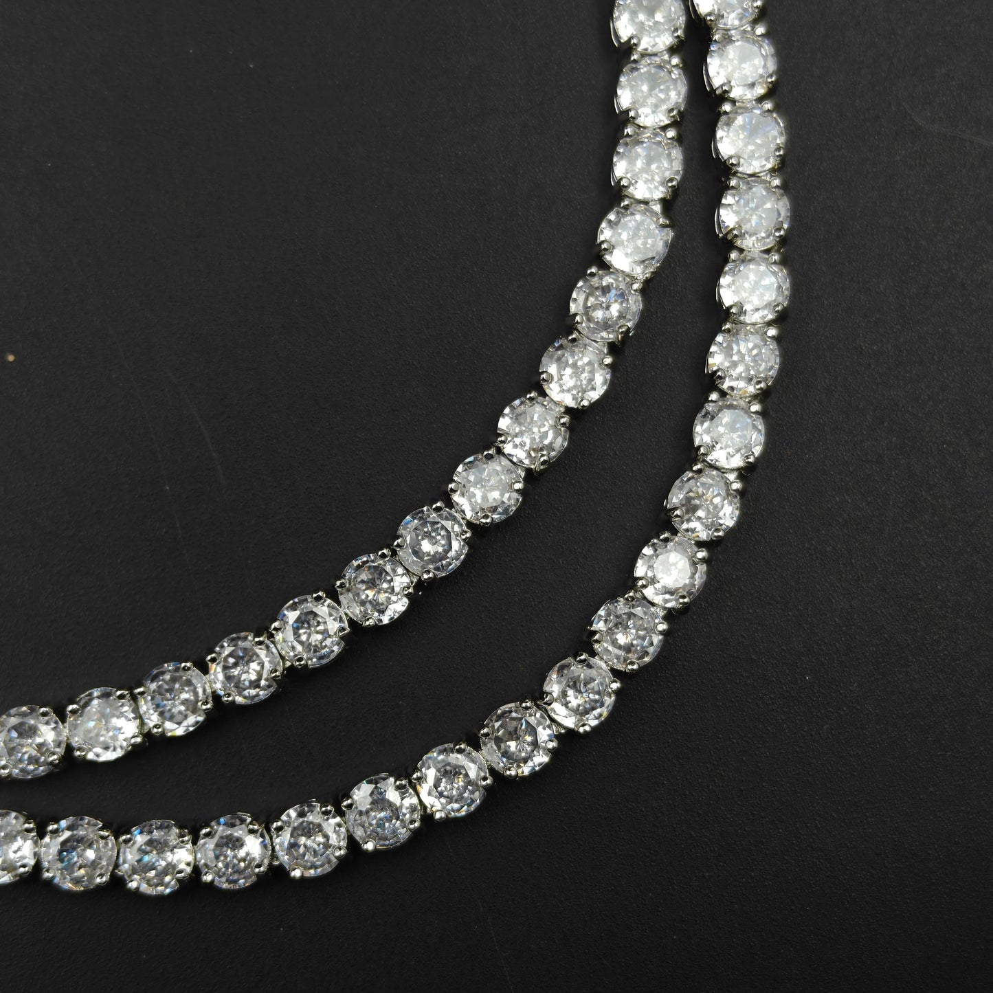 37335/37493 : 2 Lines Platinum Necklace White