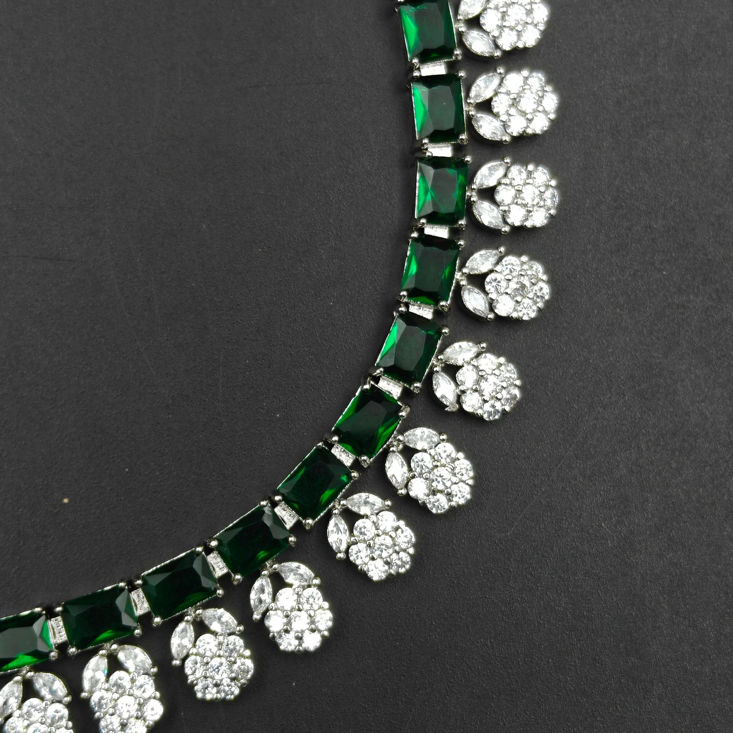 8783 / 8781 Platinum Green Necklace Set