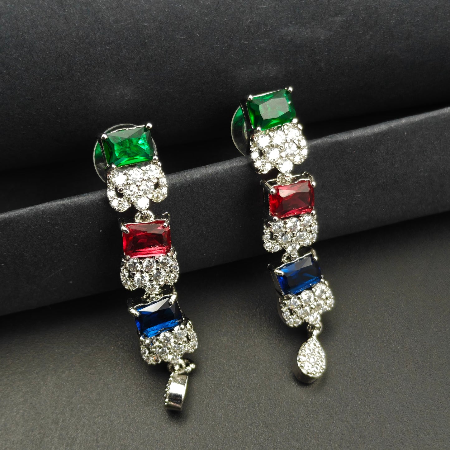 16275 Platinum Square Stone Short Necklace Multi