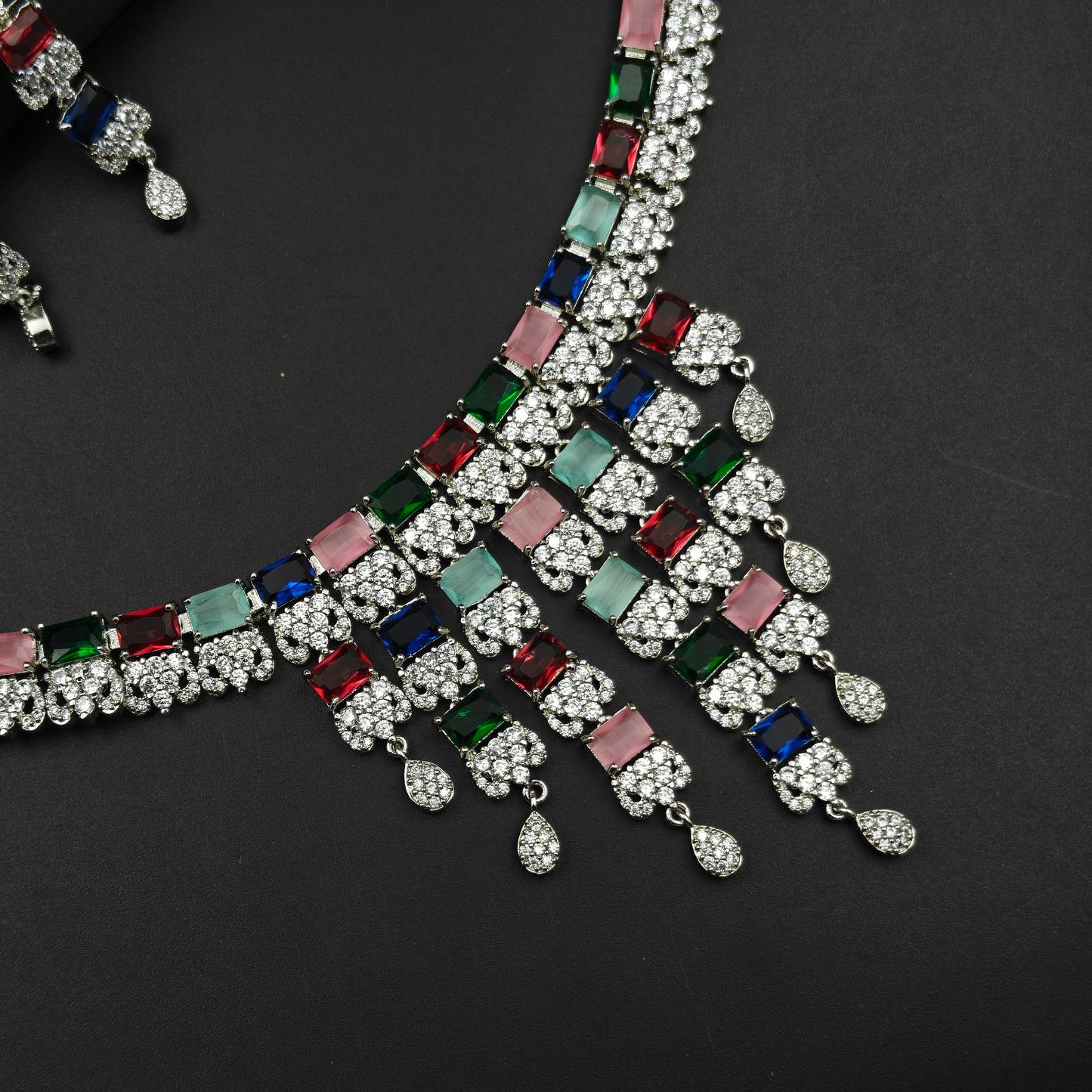 16275 Platinum Square Stone Short Necklace Multi