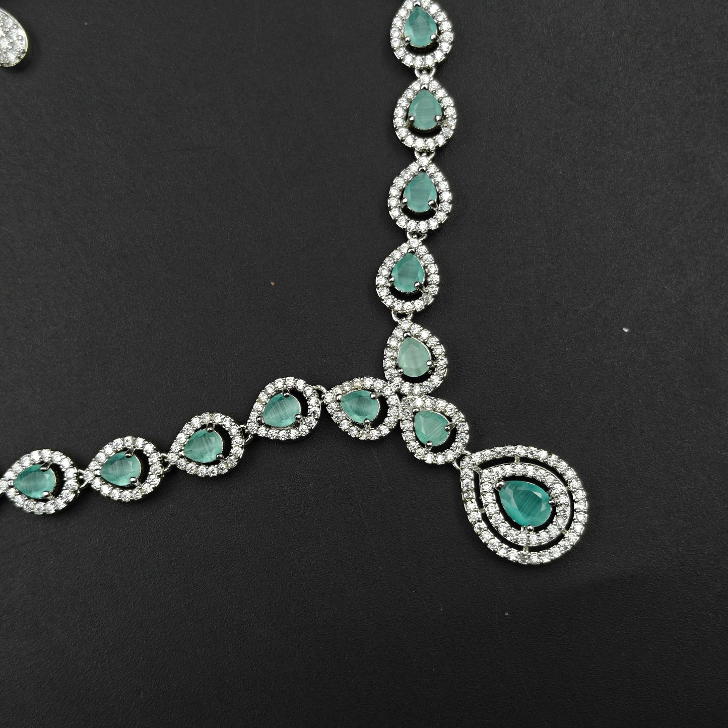 31067 Platinum Drop Necklace Mint Green