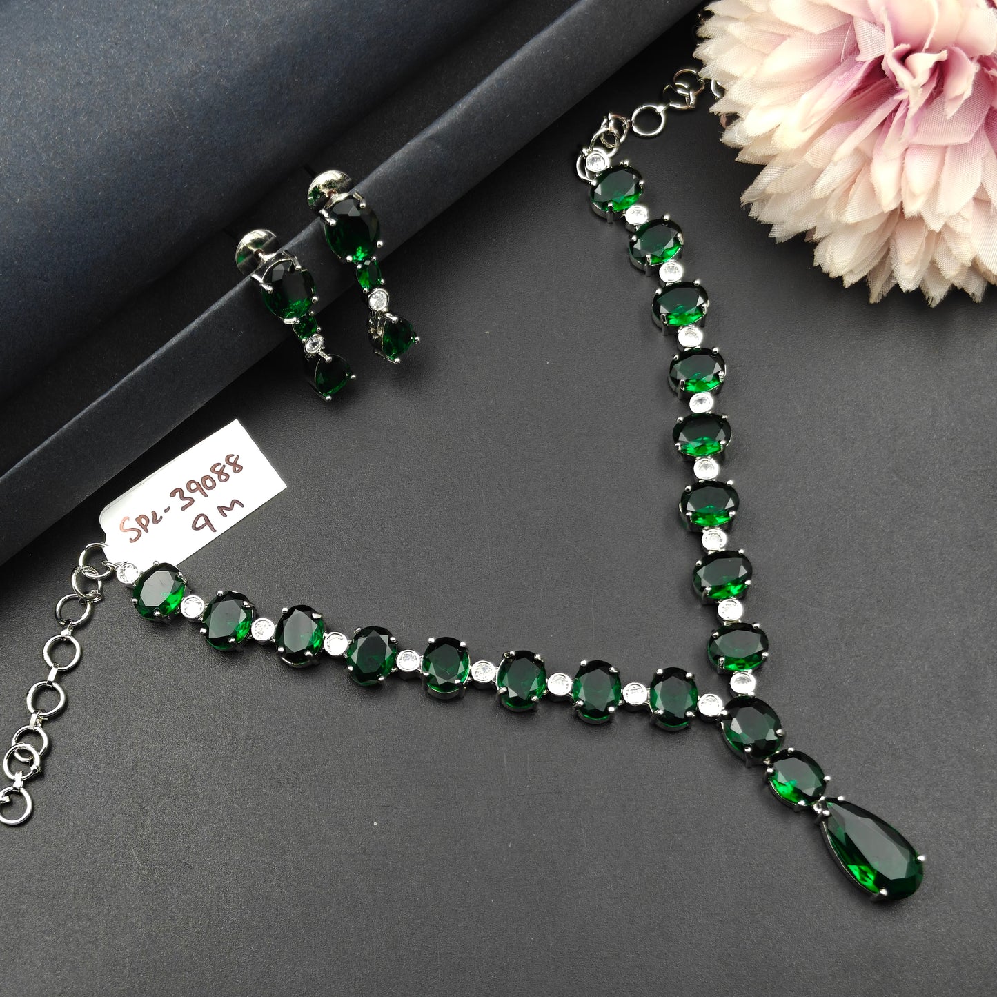 39088 Platinum Short Necklace Set Green