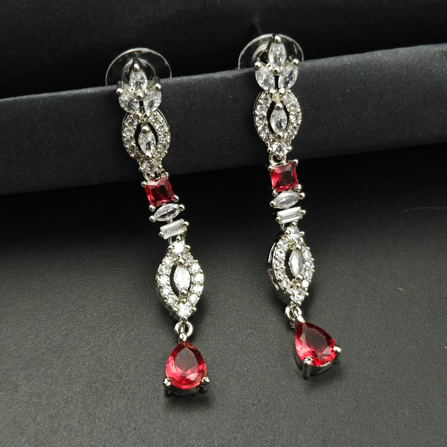 39469 Platinum Short Necklace Set Red