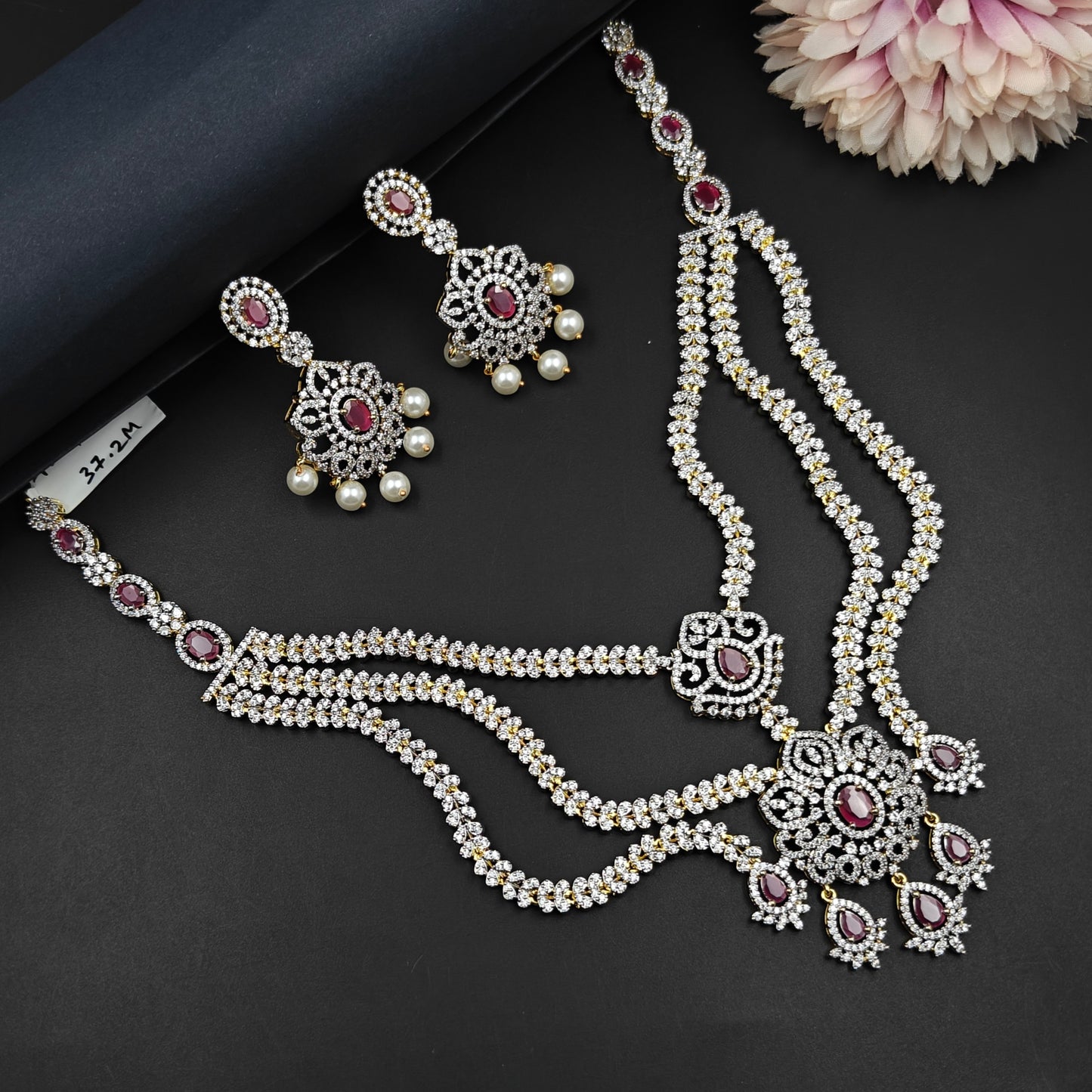 40476 GJ 3 Layers Short Necklace Ruby