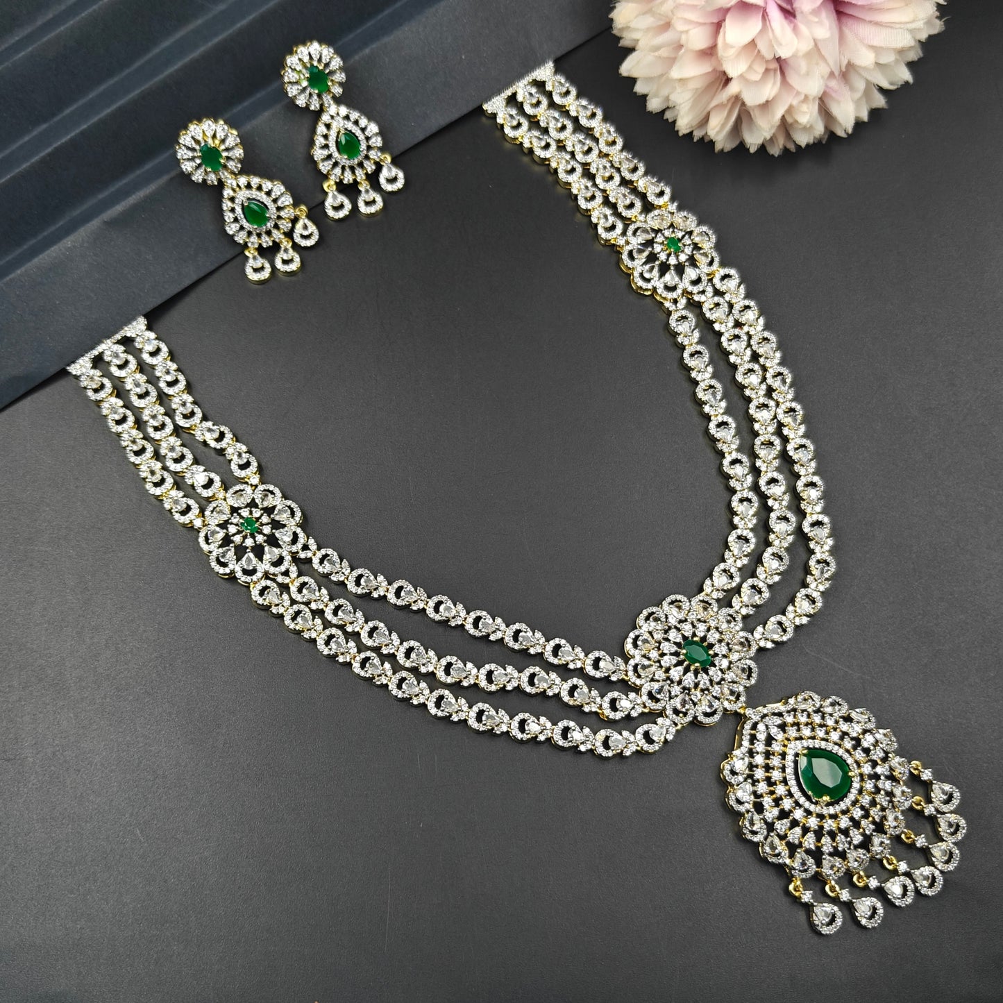 40485 GJ 3 Layers Neckset Green