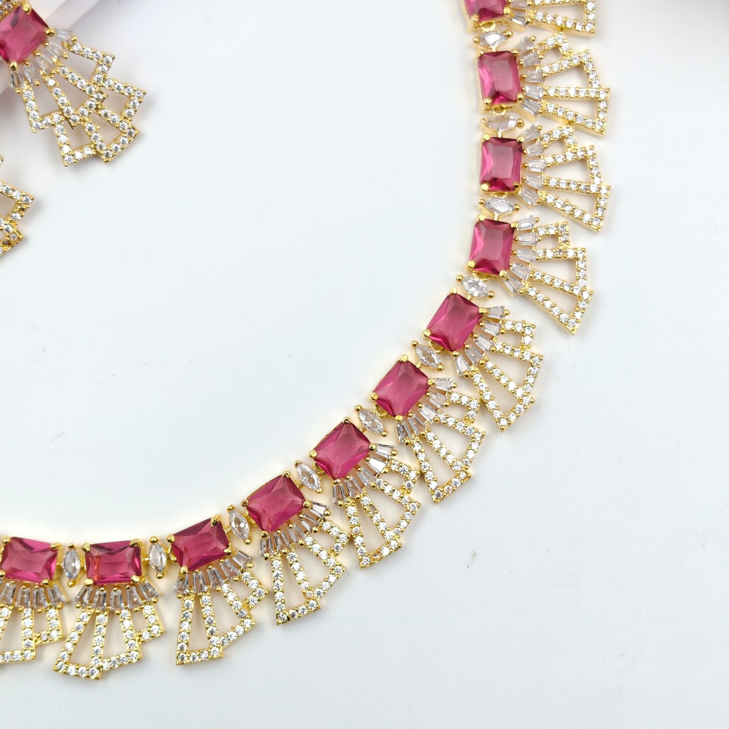 16161 GP 1 Line Necklace Set Red