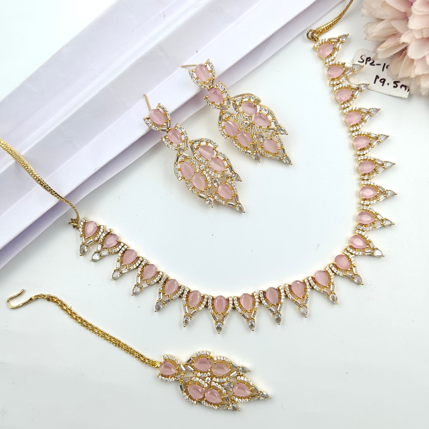 19176 GP Short Necklace Pink