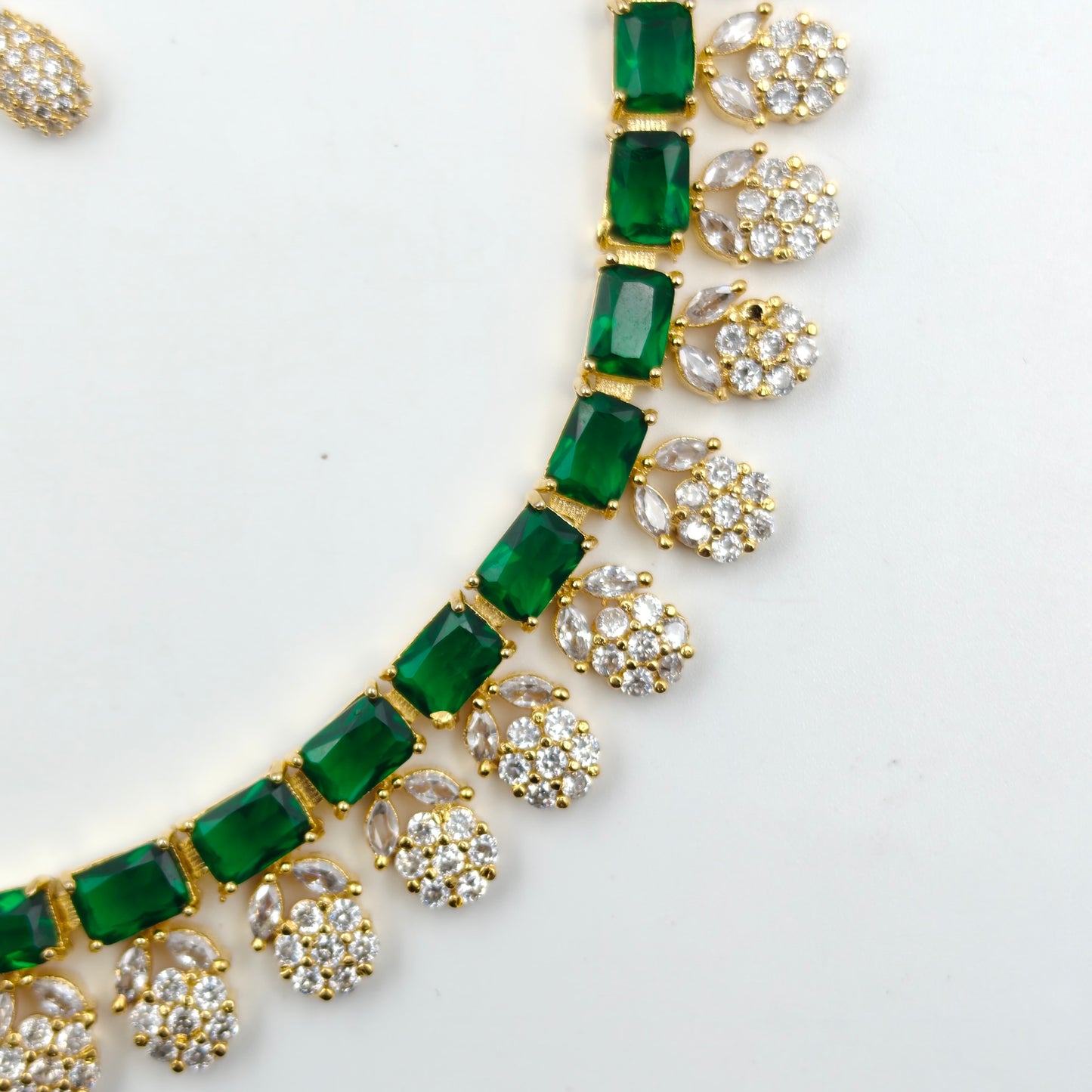 8790 GP Necklace Green