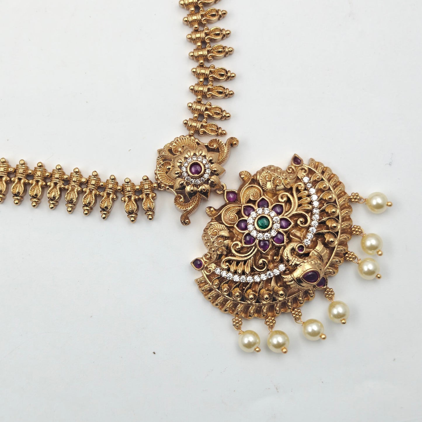 40613 Matte Short Necklace With Beautiful Jhumki