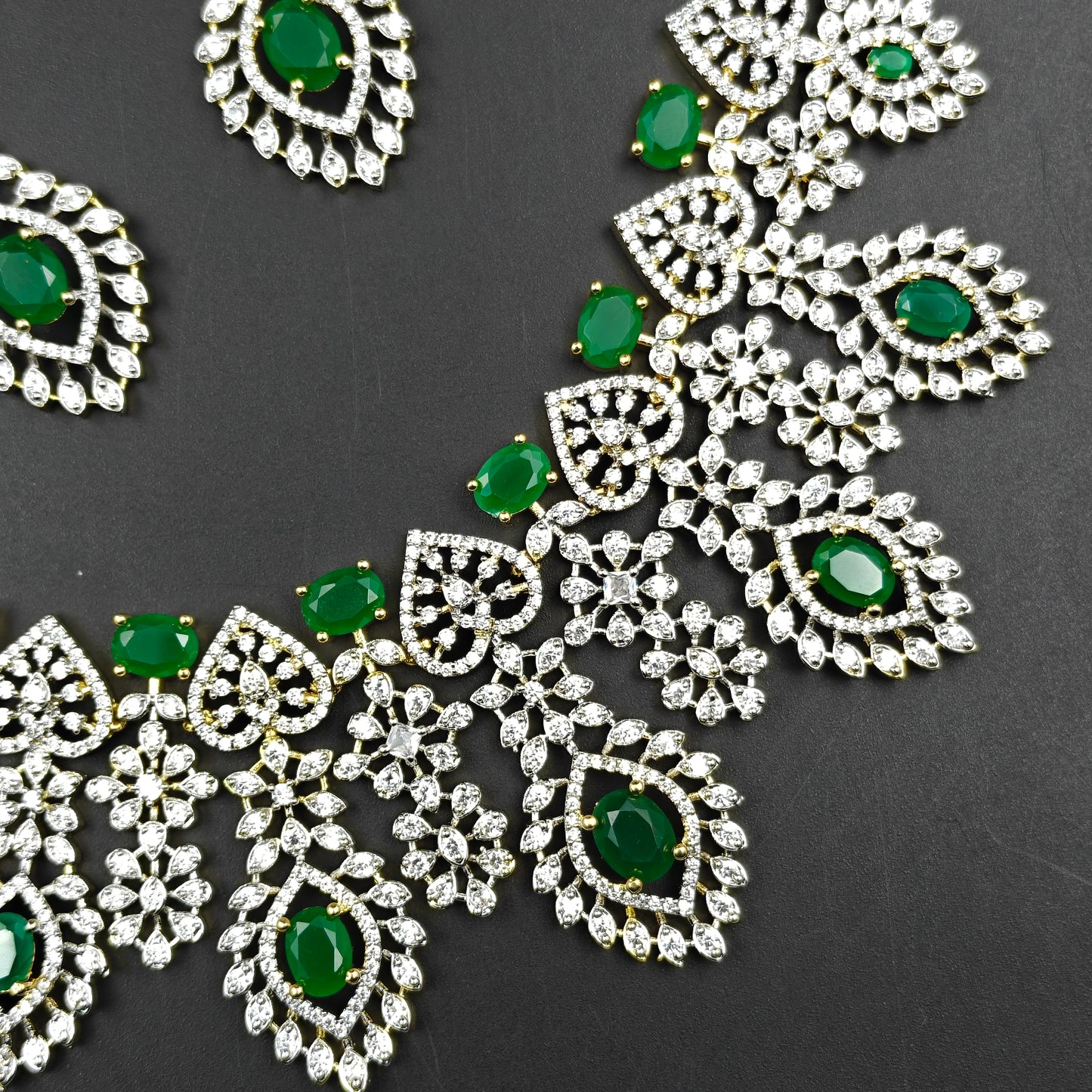 40490 GJ Necklace Green