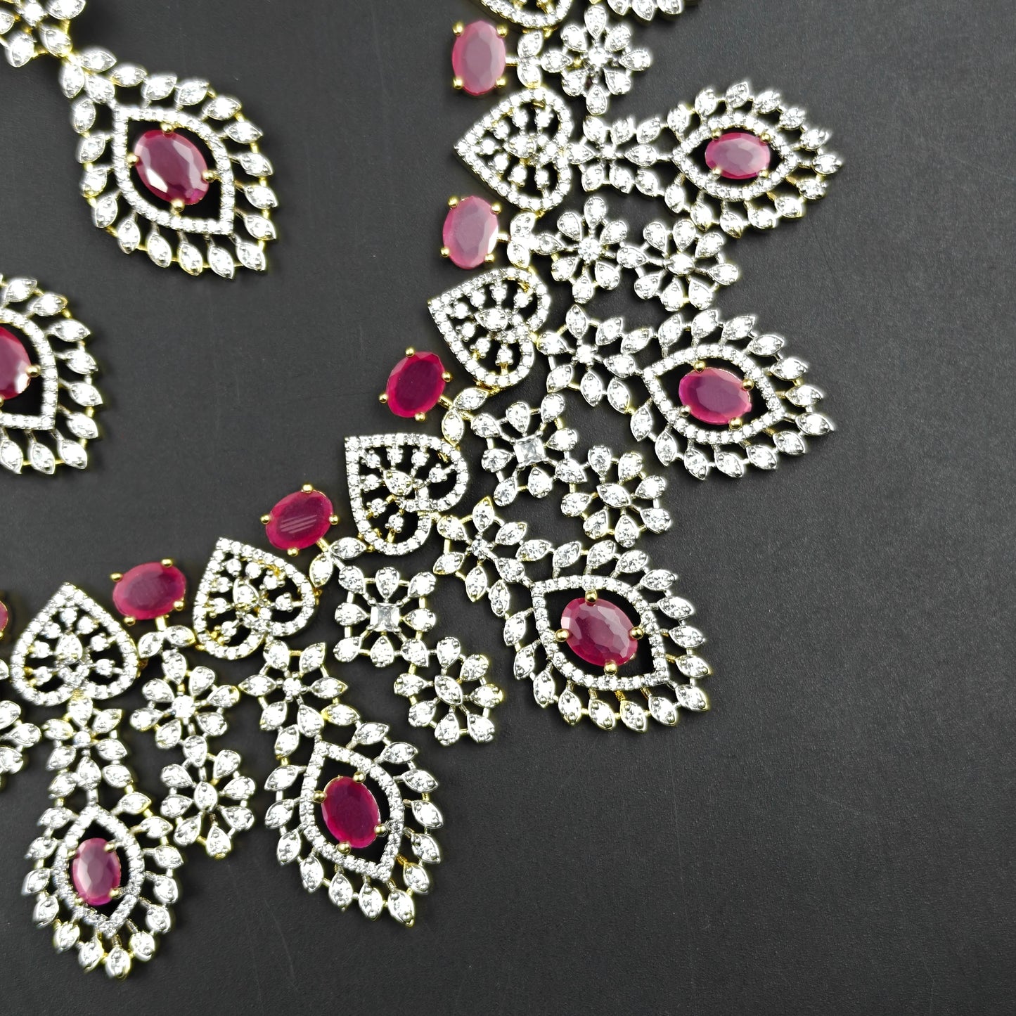 40491 GJ Necklace Red