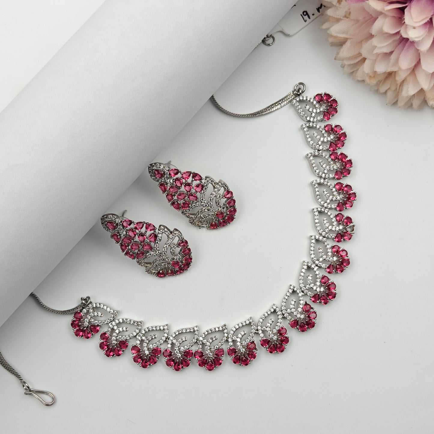 788 White Polish Short Necklace Set