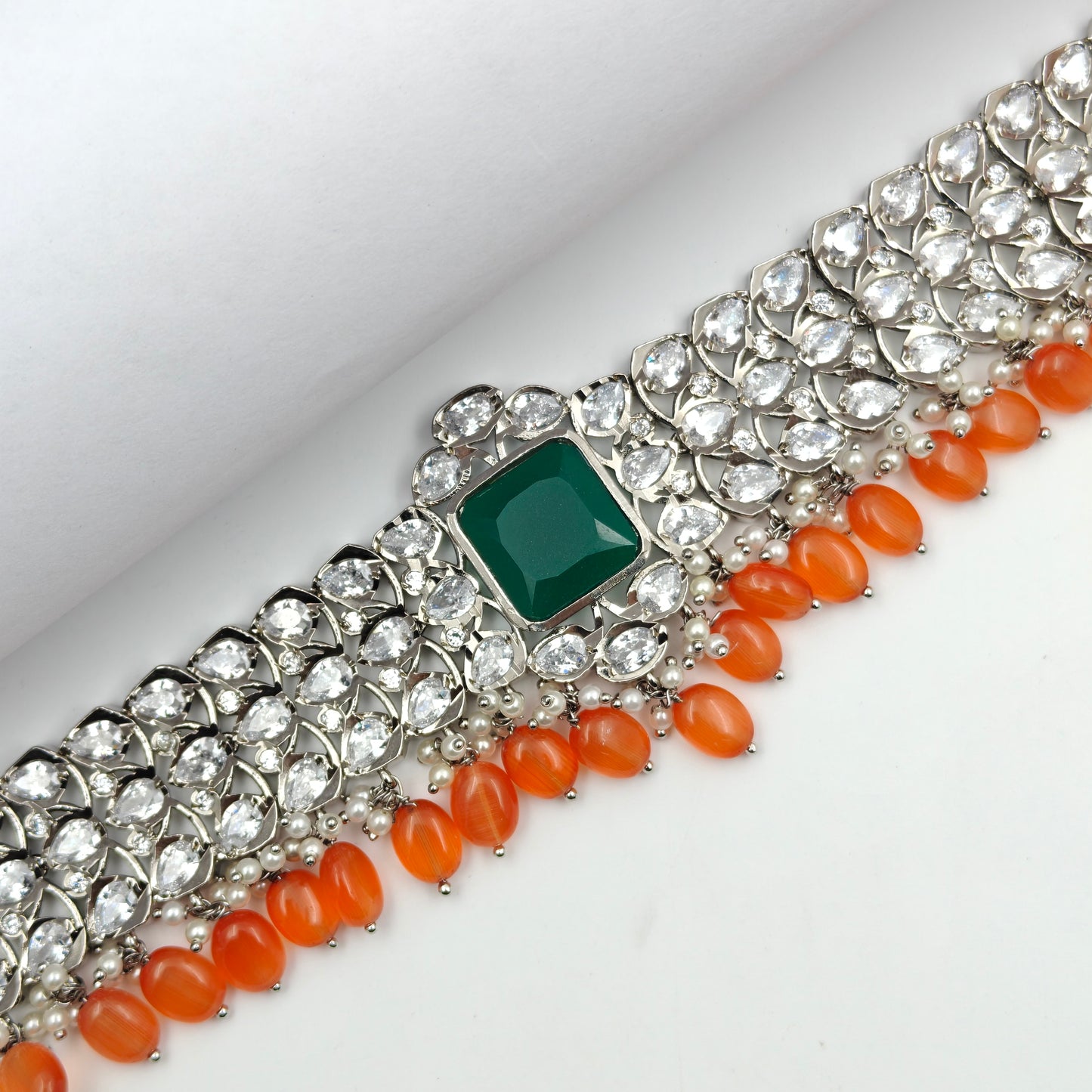 1730 Platinum Choker Green