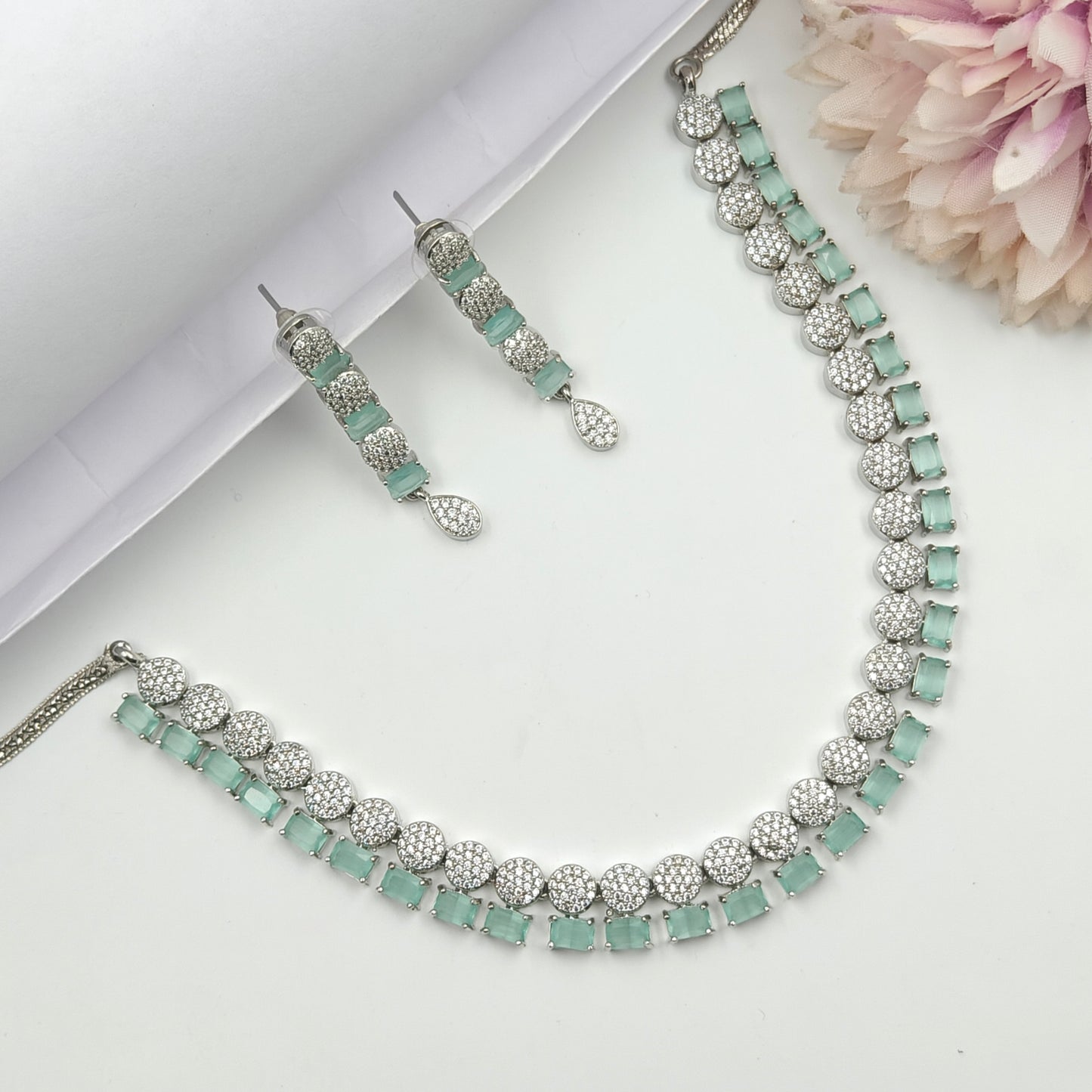 13059 /13057  Platinum necklace