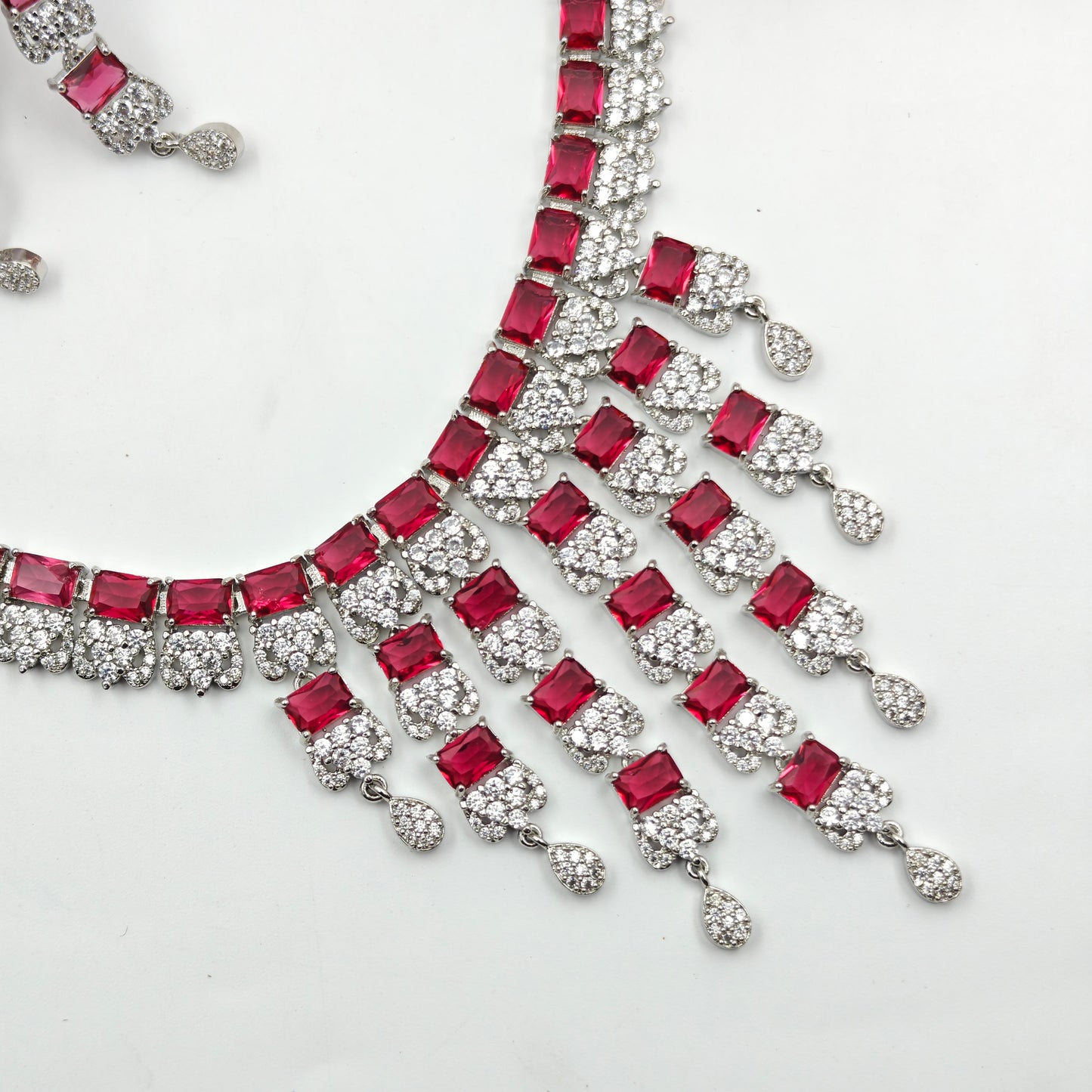 16256  Platinum Necklace Set Red