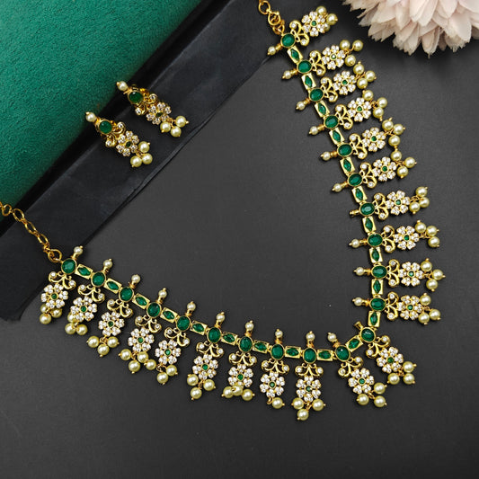 1099 Guttapusalu Green Short Necklace Set