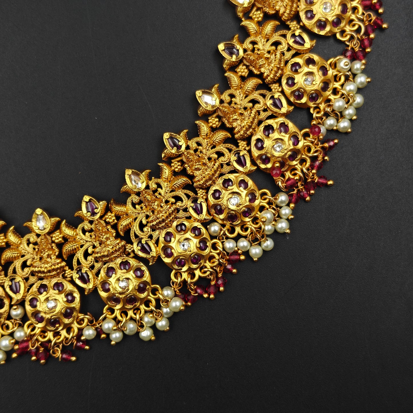 27577 Matte Short Guttapusalu Necklace