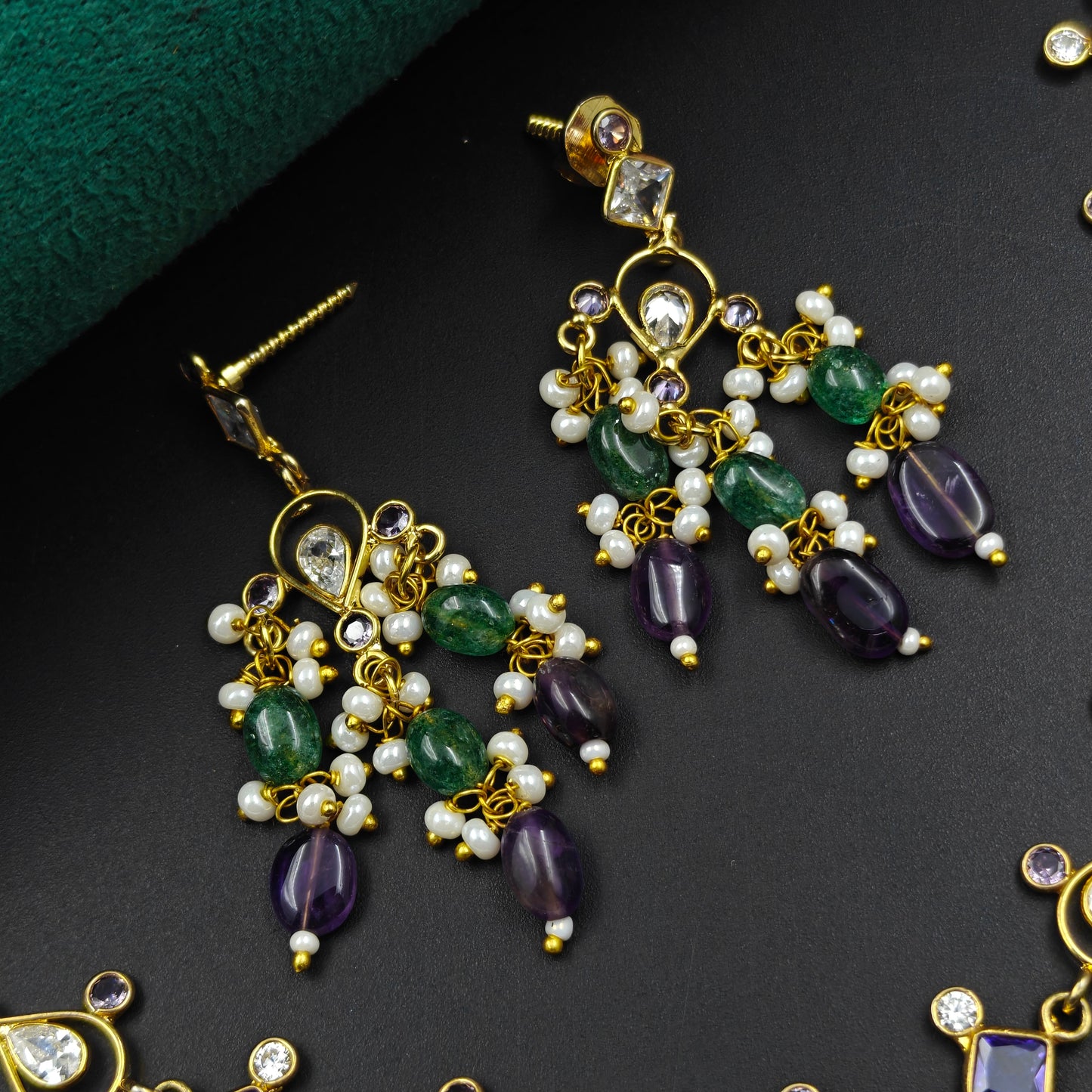 39012 Purple & White Stone Mala