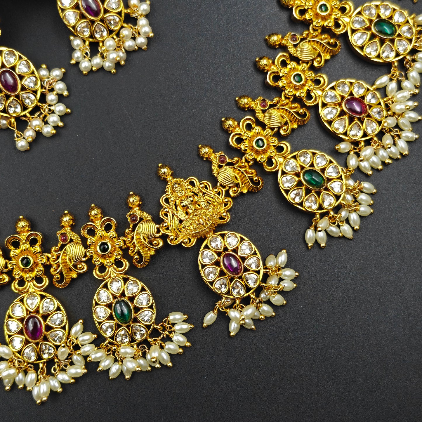 19921 Bottu Guttapusalu 3/4 Set Green