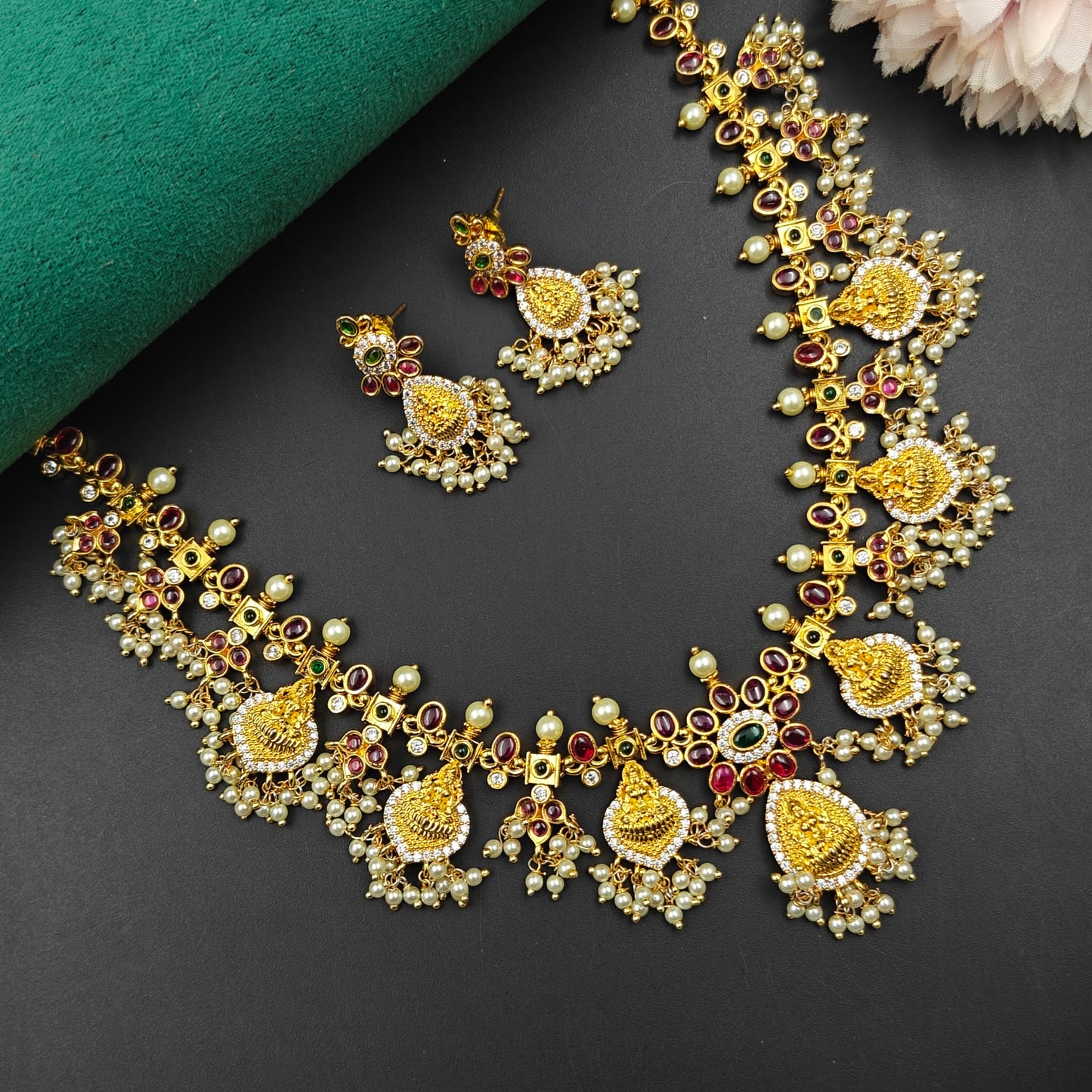 5138 Short Laxmi Guttapusalu Set