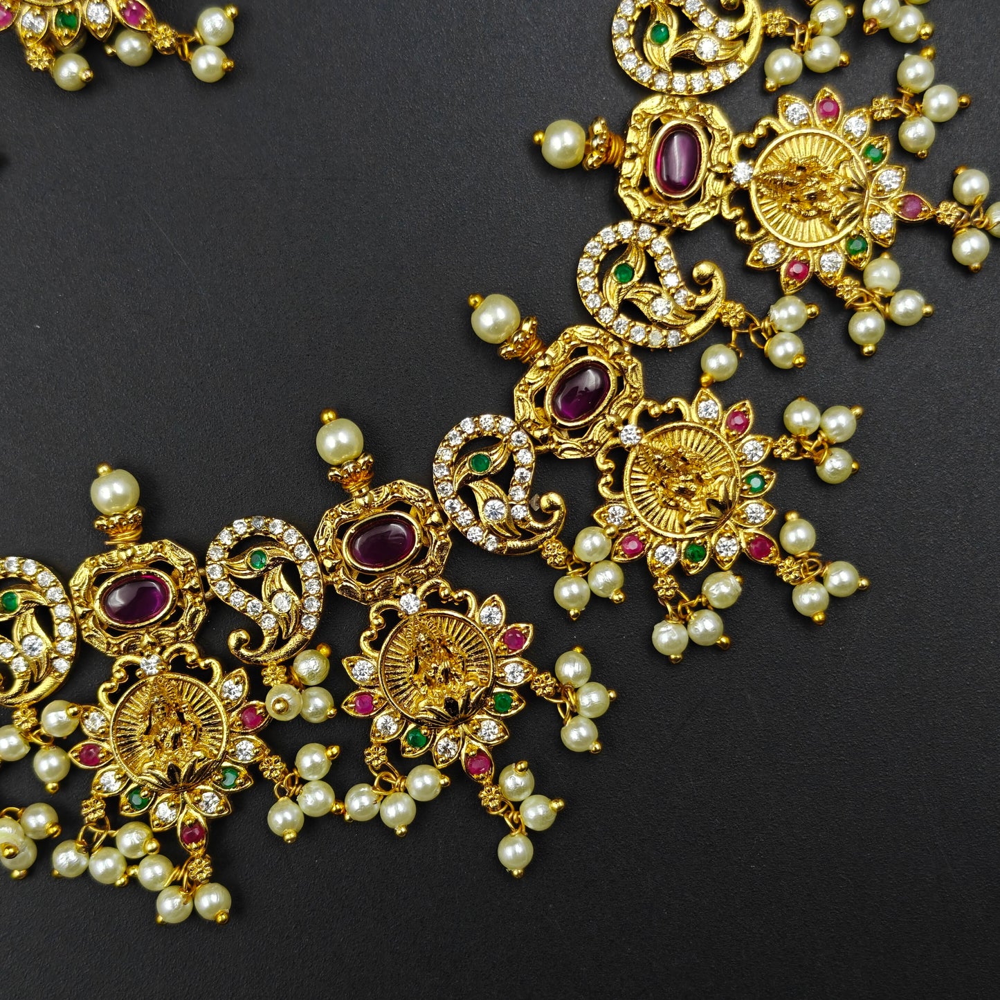 19820 Laxmi Kasulu Guttapusalu Short Necklace