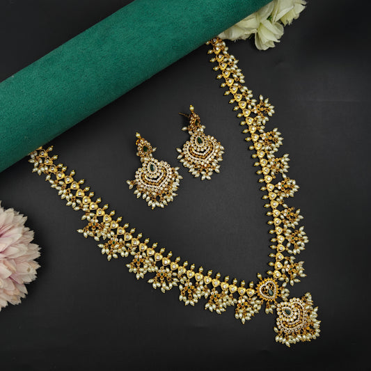 38291 Guttapusalu Long Necklace Set Green