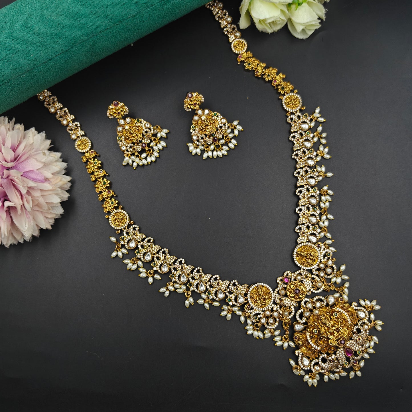 35527 Matte Long Necklace