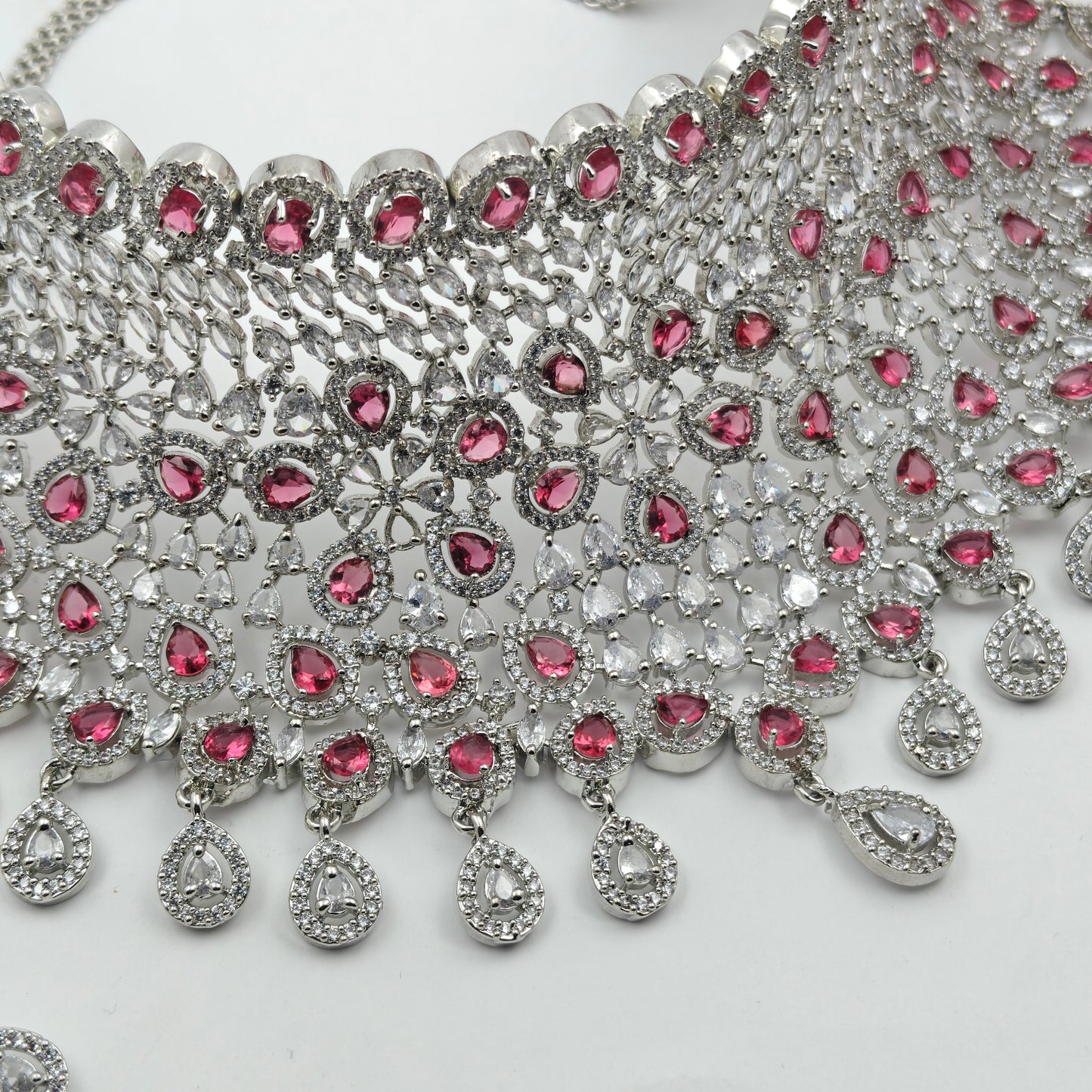 26944  Platinum Heavy Choker Dark Red