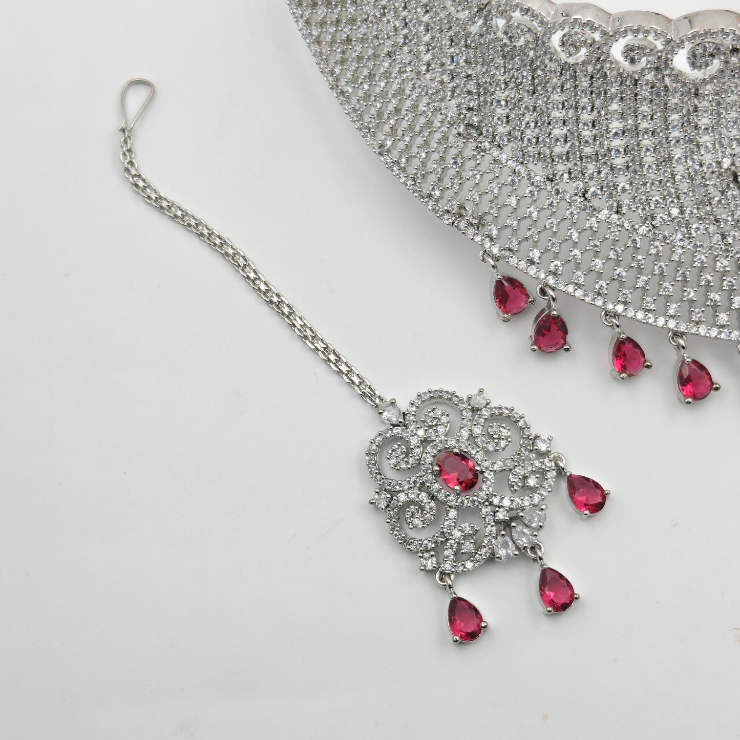 26949 Platinum Heavy Choker Red