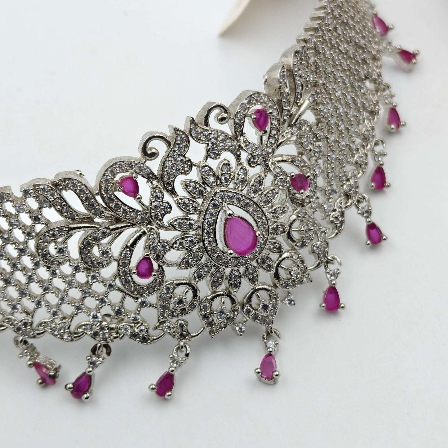 7055 Platinum Choker Pink