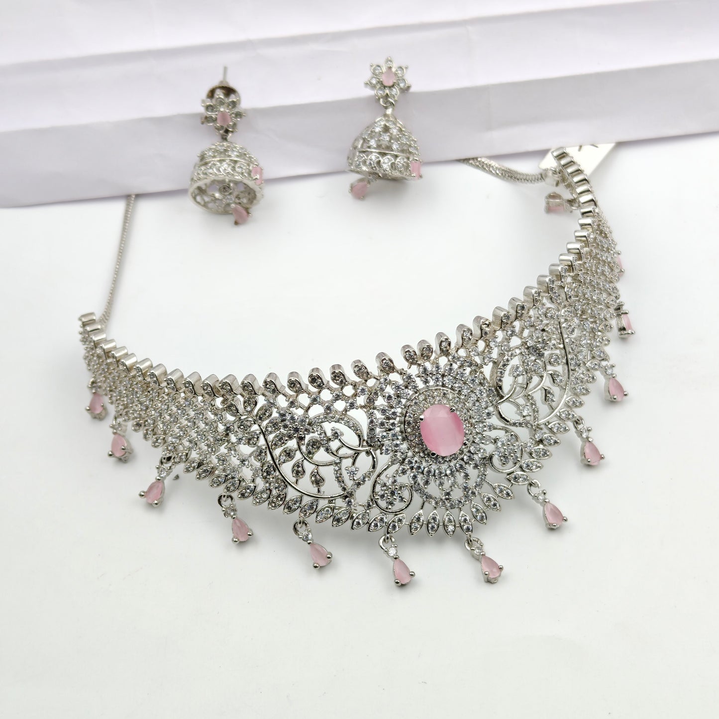 7052/7054/7055/7056 Platinum Simple Baby pink stone choker