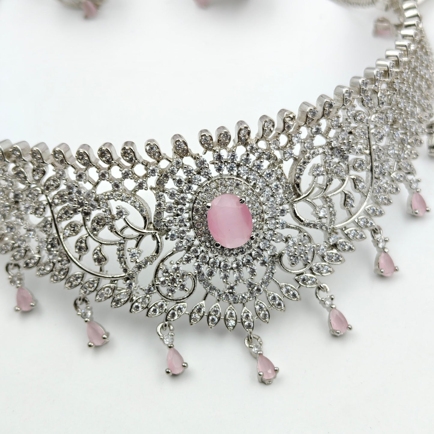 7052/7054/7055/7056 Platinum Simple Baby pink stone choker