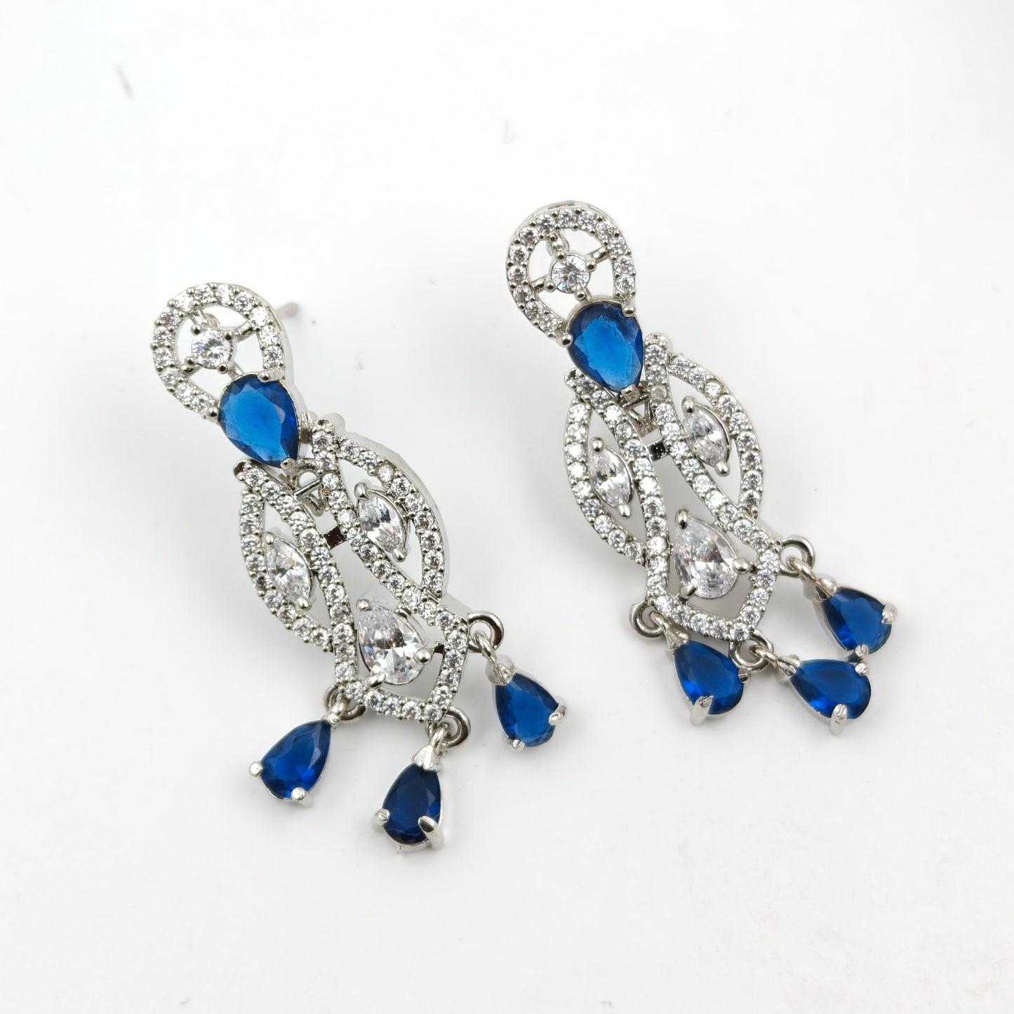 28716 Platinum Neck Choker Blue