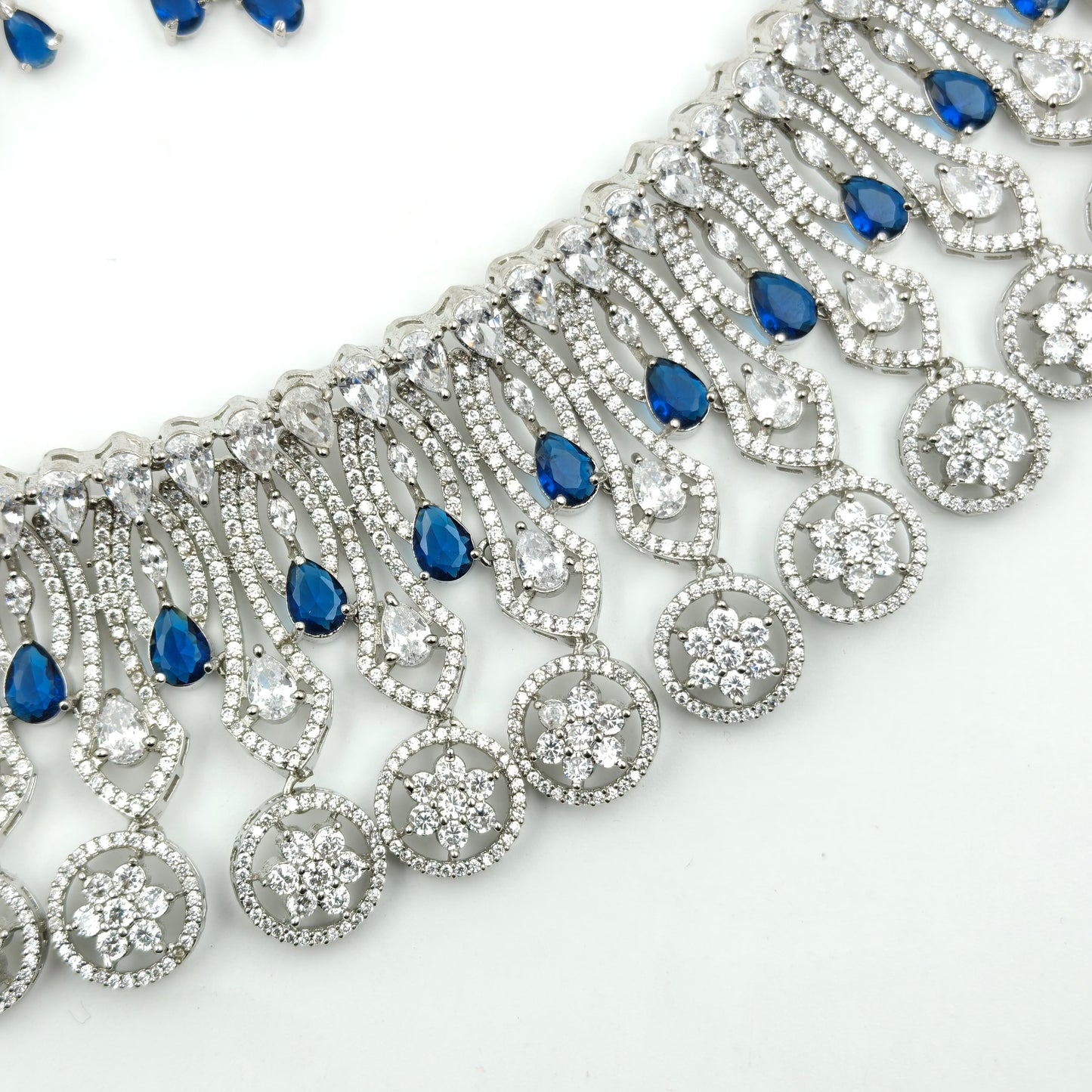 28716 Platinum Neck Choker Blue