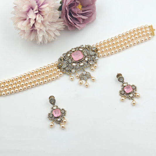 40667 Victorian mint pink stone choker with  Swaroski pearls