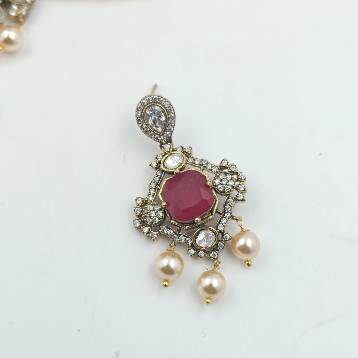 40665 Victorian Ruby atone choker with Swaroski